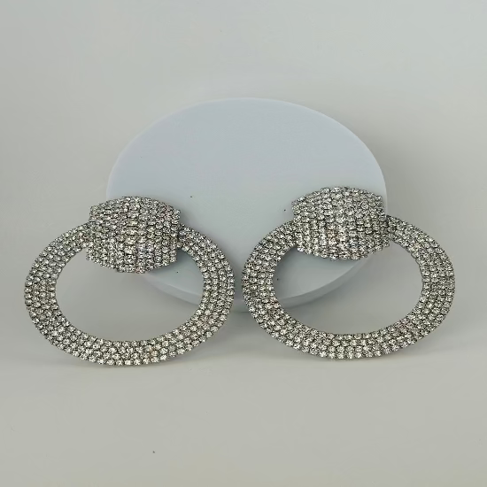 Gota de plata con diamantes de imitación