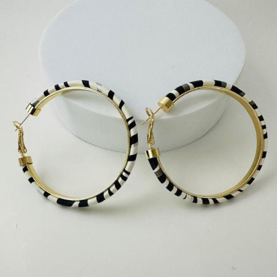 Everyday wear Black and white hoop earrings 